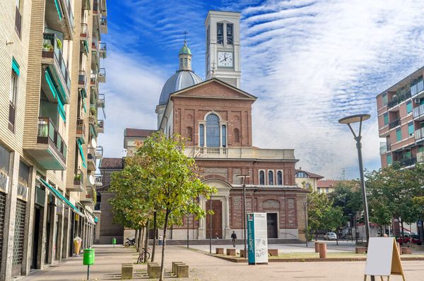 Door onze autoverhuur in Sesto San Giovanni mist u geen hoogtepunt